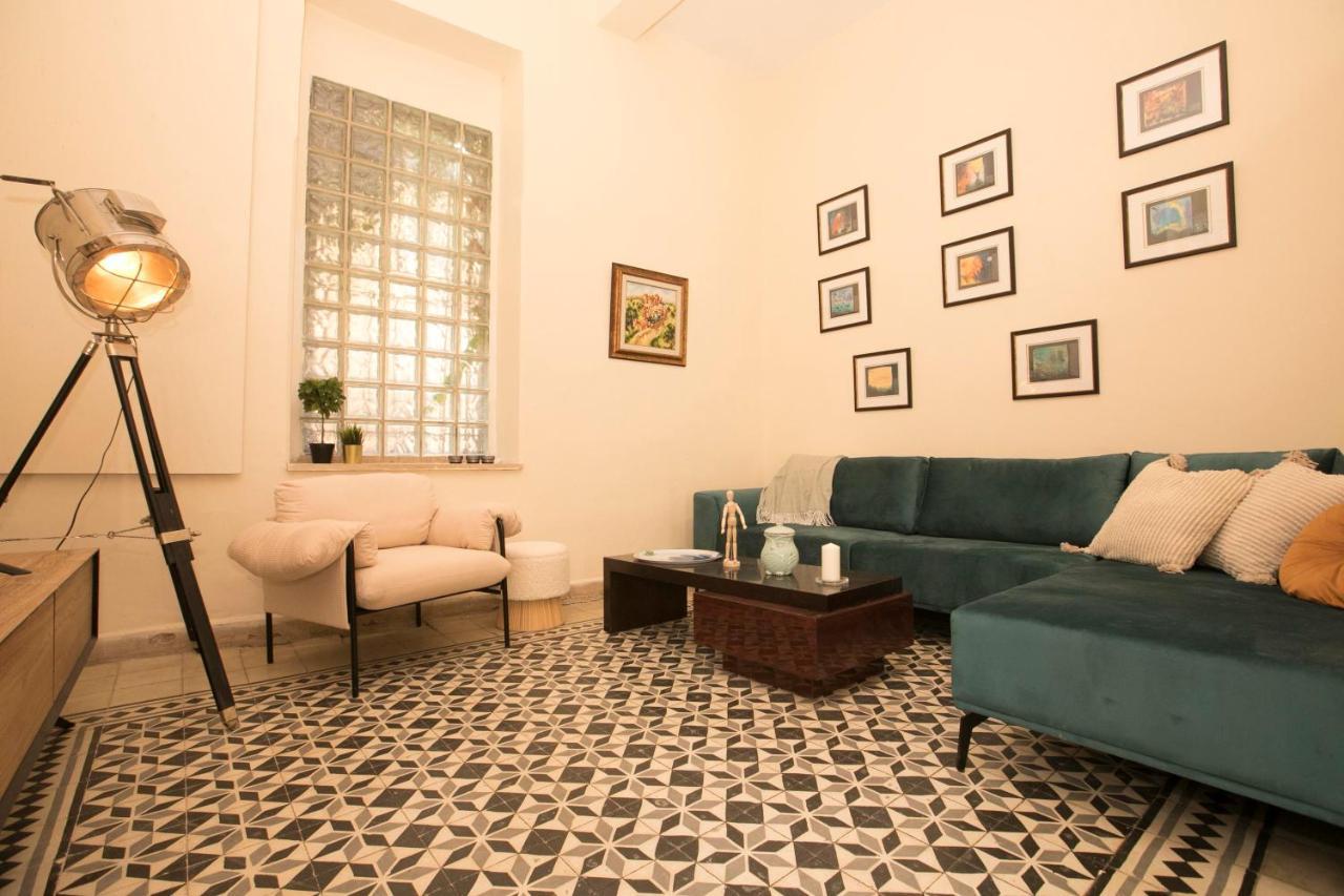 Historic 4-Bedroom Gem With Private Garden, Steps From Old City & Mamila Complex Jerusalém Exterior foto
